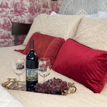 The Langworthy Inn & Winery Уэстерли Номер фото